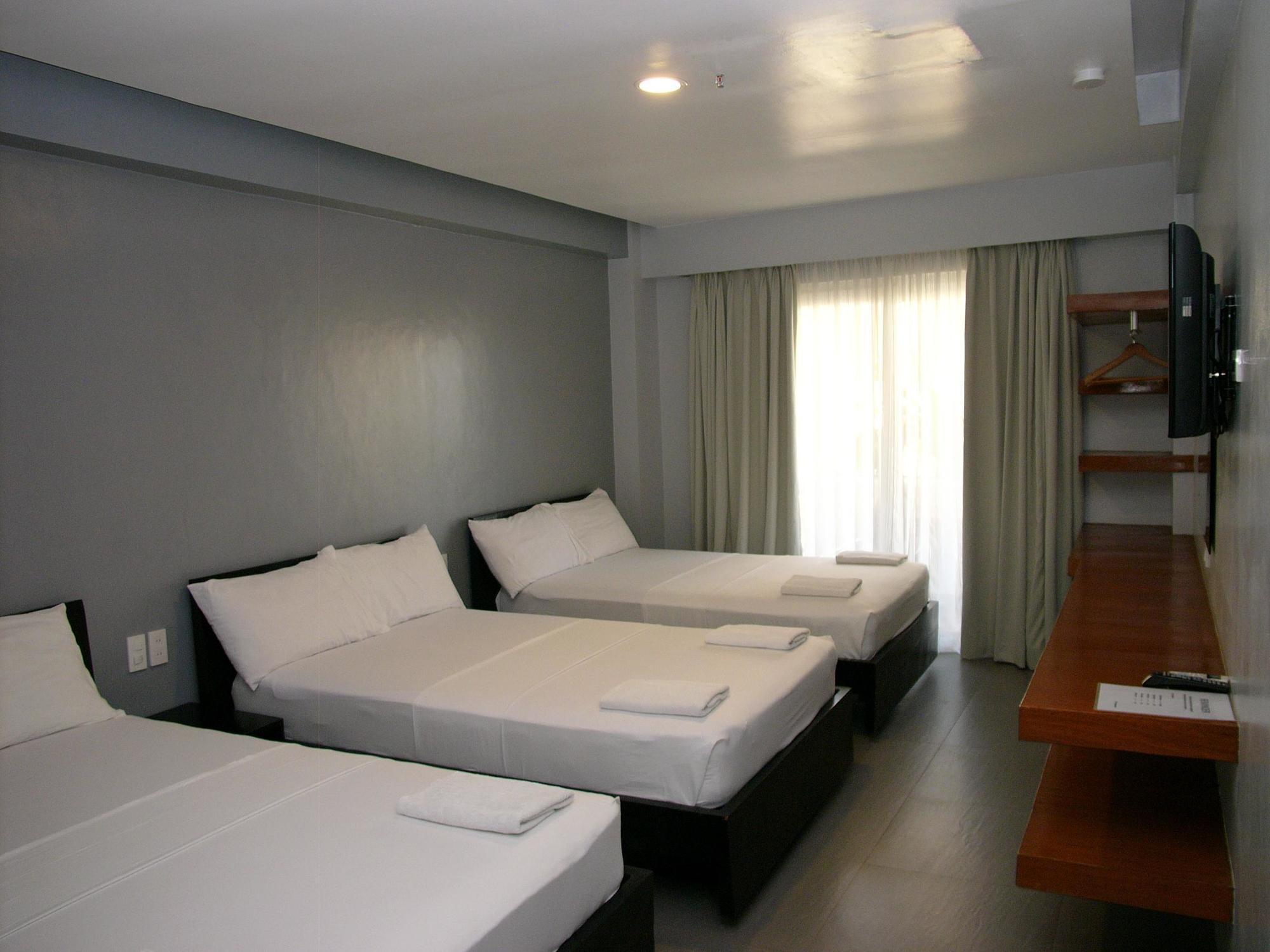 Lsm Square Residences Balabag  Экстерьер фото
